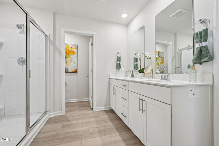 36-web-or-mls-Raleigh - River Glen - 74