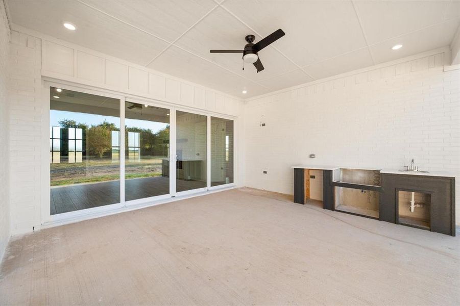 Spacious, unfurnished interior of a new home in , Corsicana (Image 16). Spacious, unfurnished interior of a new home in , Corsicana (Image 16).