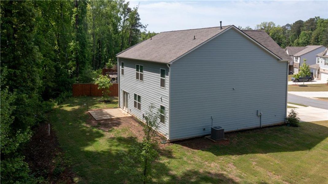 Exterior details and patio area of a home in , Powder Springs (Image 4).