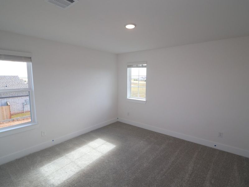 Spacious, unfurnished interior of a new home in Lago Mar, Santa Fe (Image 15). Spacious, unfurnished interior of a new home in Lago Mar, Santa Fe (Image 15).