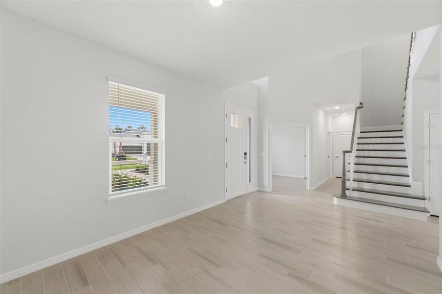 Spacious, unfurnished interior of a new home in Hammock at Two Rivers, Zephyrhills (Image 23).