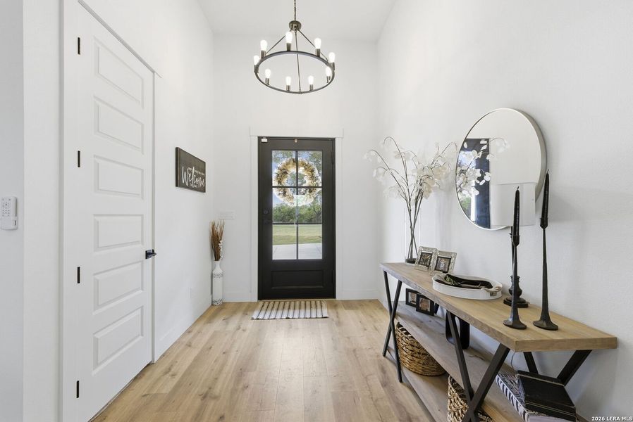 Furnished interior view inside a new home in , Bandera (Image 45).