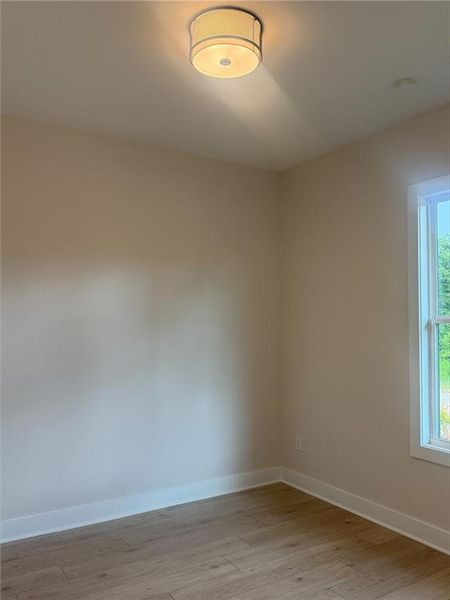 Spacious, unfurnished interior of a new home in Blue Mountain Creek, Morganton (Image 12).