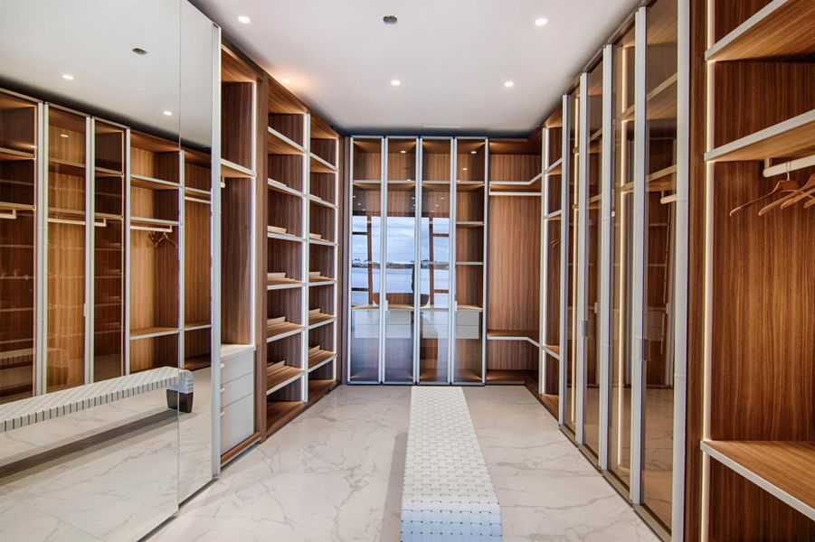 Image 20 of a home in .