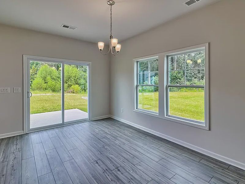 Spacious, unfurnished interior of a new home in Emanuel Creek, West Columbia (Image 8).