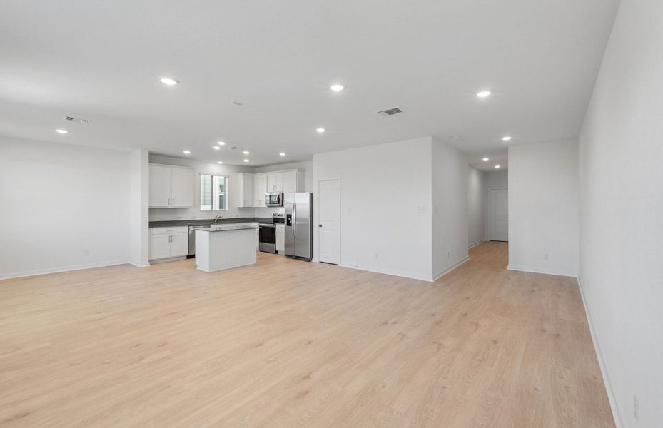 Spacious, unfurnished interior of a new home in Sunfield, Buda (Image 32). Spacious, unfurnished interior of a new home in Sunfield, Buda (Image 32).