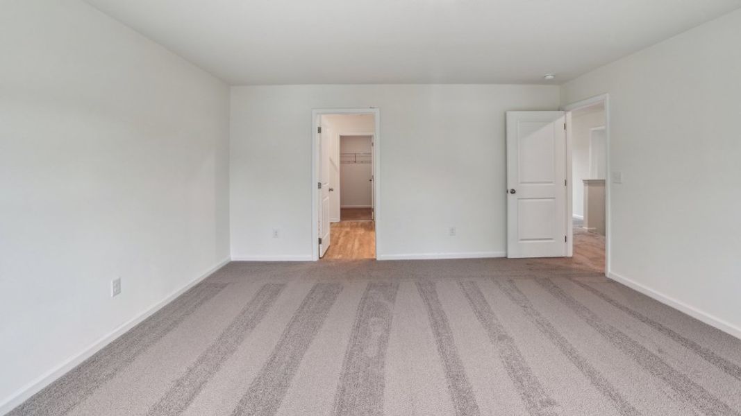 Spacious, unfurnished interior of a new home in Archer's Pointe, Johnson City (Image 29).