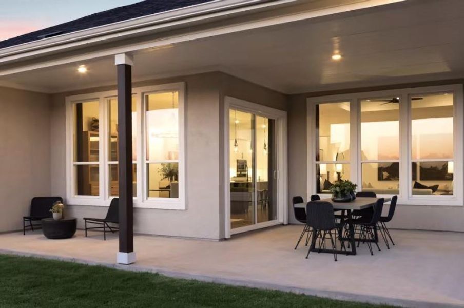 Photo of Pulte model home with same floor plan, not of actual home listed. Photo of Pulte model home with same floor plan, not of actual home listed.