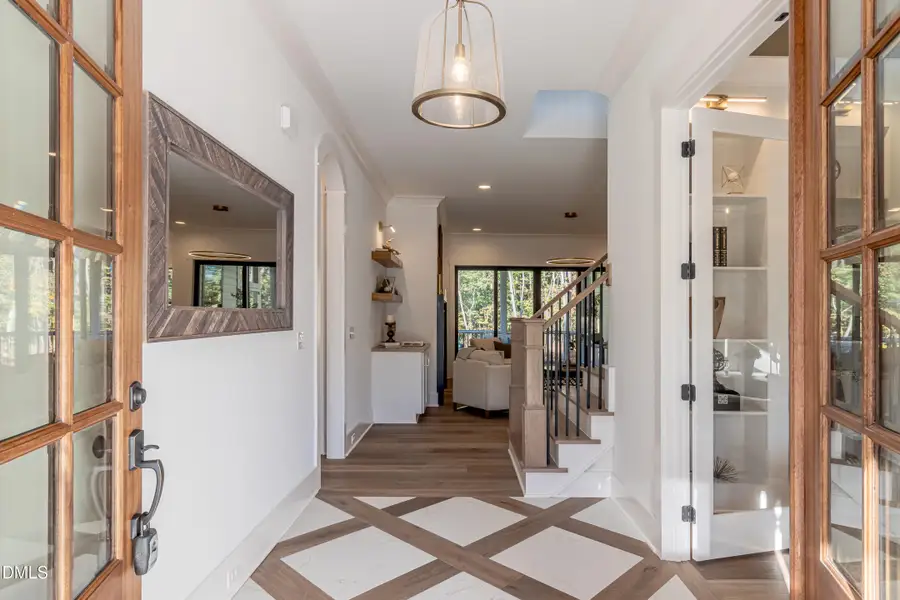 8420_BELLS_LAKE RD_INTERIOR_01