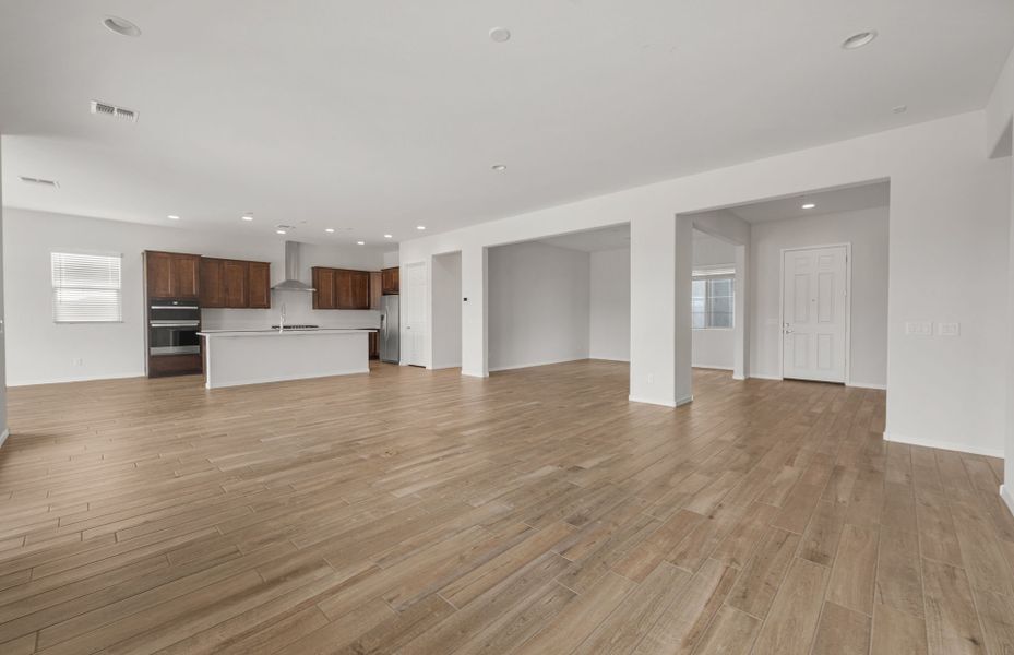 Spacious, unfurnished interior of a new home in Sun City Anthem at Merrill Ranch, Florence (Image 17). Spacious, unfurnished interior of a new home in Sun City Anthem at Merrill Ranch, Florence (Image 17).