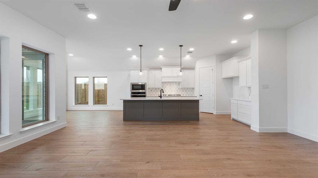 Spacious, unfurnished interior of a new home in Devonshire 55', Forney (Image 15). Spacious, unfurnished interior of a new home in Devonshire 55', Forney (Image 15).