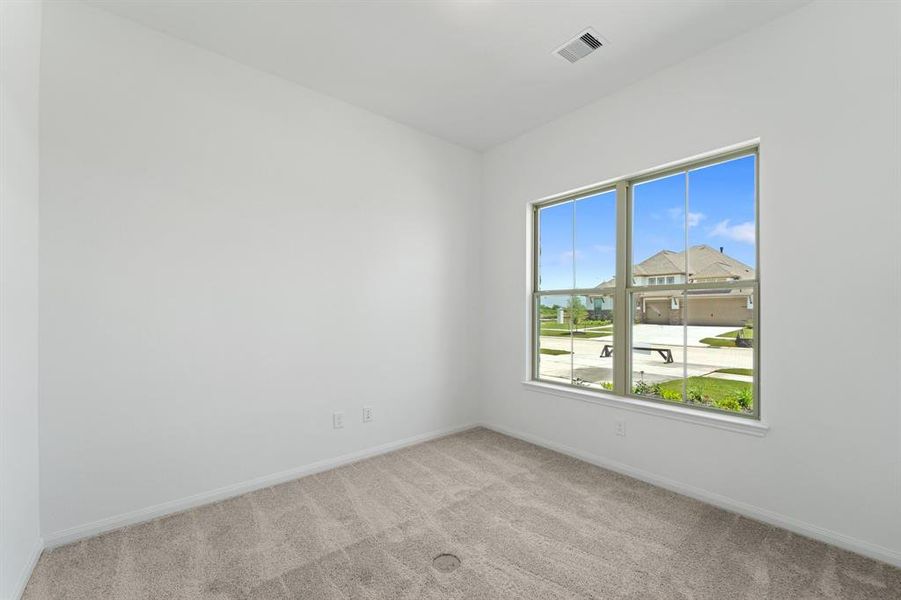 Spacious, unfurnished interior of a new home in Valencia 60', Manvel (Image 17).