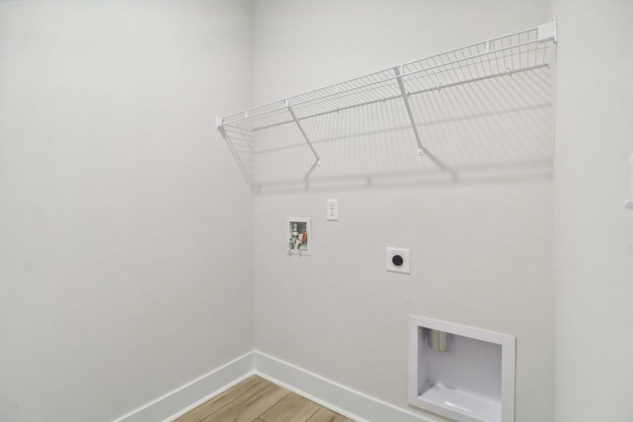 Representative unfurnished interior of a home built from the Sonoma II by Great Southern Homes in Edwards Ridge, Central (Image 17).