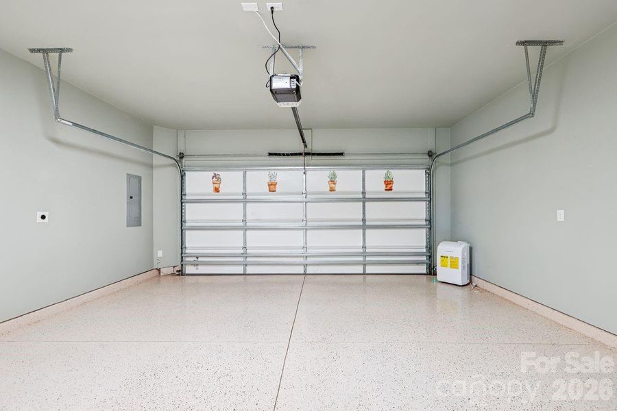 Spacious, unfurnished interior of a new home in , Fort Mill (Image 32).