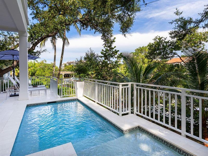 Exterior details and patio area of a home in , Sarasota (Image 34).