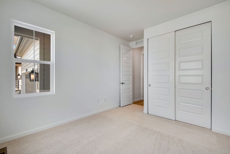 Spacious, unfurnished interior of a new home in The Aurora Highlands, Aurora (Image 30).
