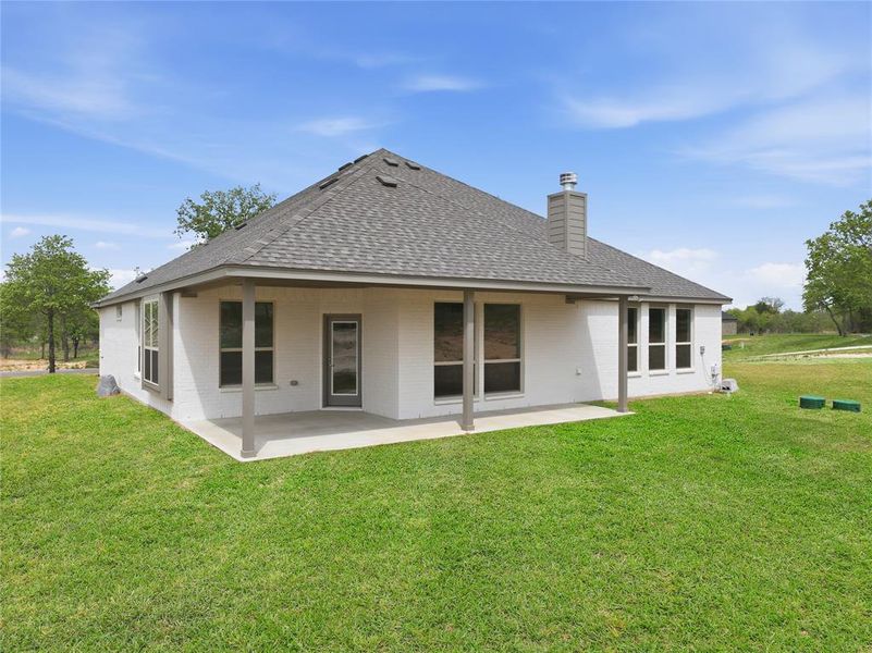 Exterior details and patio area of a home in Arbor Oaks, Boyd (Image 27).