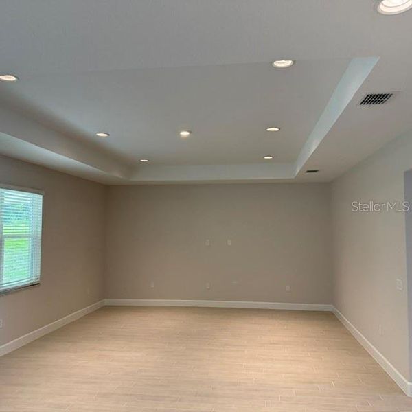 Spacious, unfurnished interior of a new home in , Hernando (Image 16).