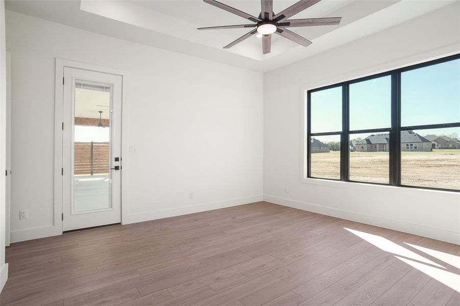 Spacious, unfurnished interior of a new home in , Paradise (Image 14).