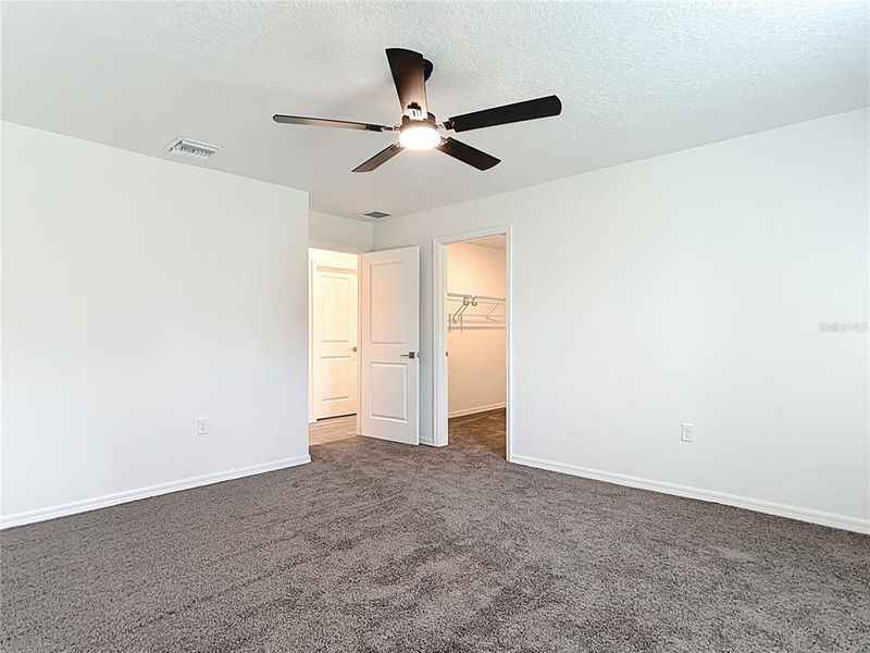 Spacious, unfurnished interior of a new home in , North Port (Image 39).