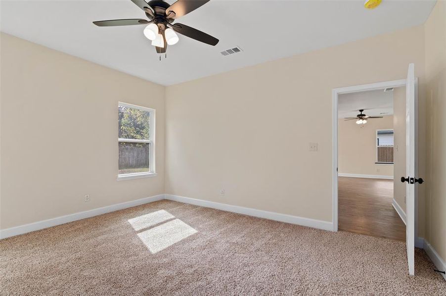 Spacious, unfurnished interior of a new home in , Gainesville (Image 11).