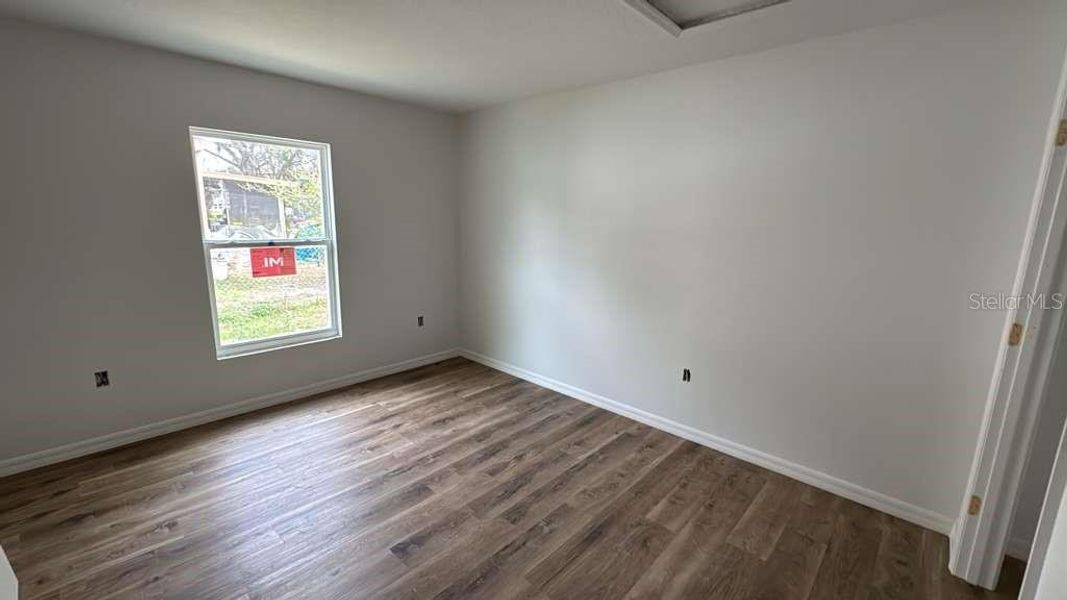 Spacious, unfurnished interior of a new home in , Lakeland (Image 5).