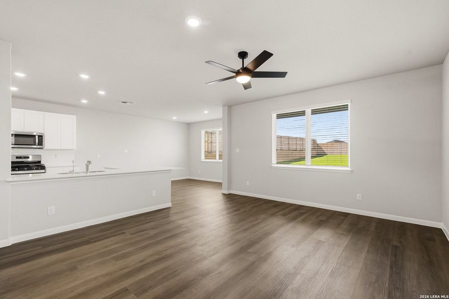 Spacious, unfurnished interior of a new home in Hickory Ridge, Elmendorf (Image 27).