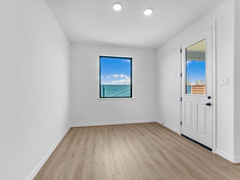 Spacious, unfurnished interior of a new home in Austin Point, Richmond (Image 25).