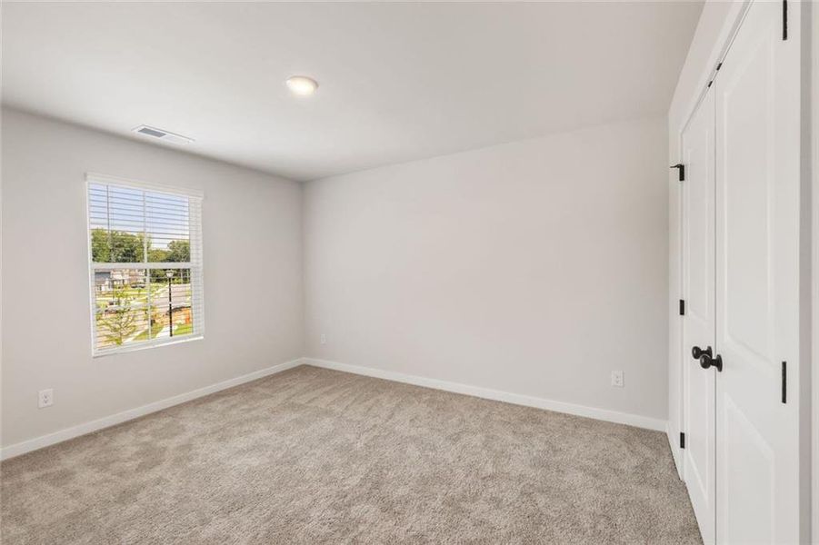 Spacious, unfurnished interior of a new home in Oak Grove Glen, Snellville (Image 40). Spacious, unfurnished interior of a new home in Oak Grove Glen, Snellville (Image 40).