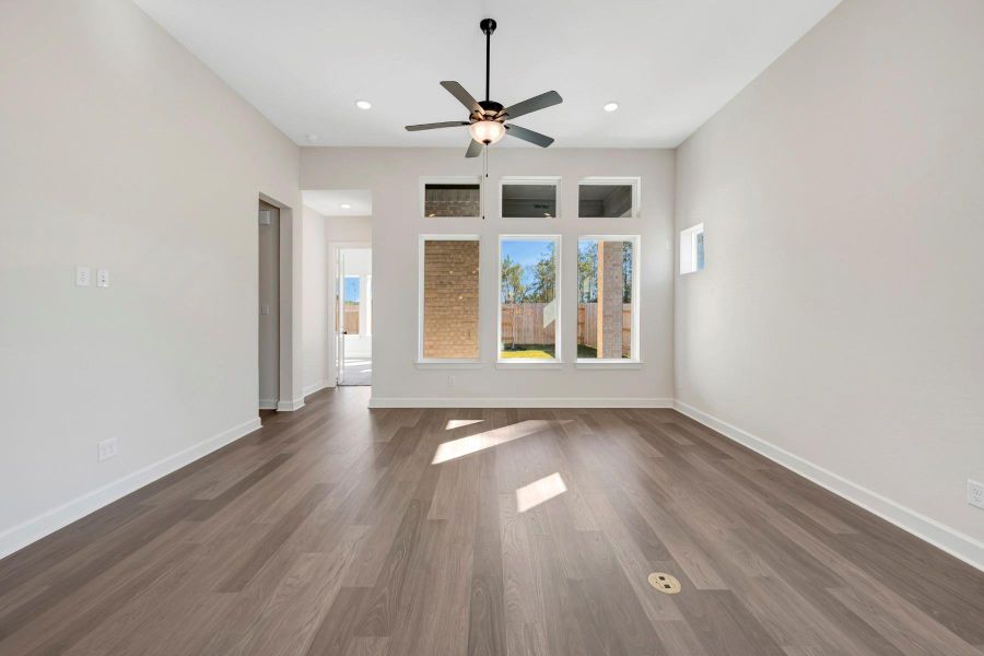Spacious, unfurnished interior of a new home in ARTAVIA 45' Homesites, Conroe (Image 22).