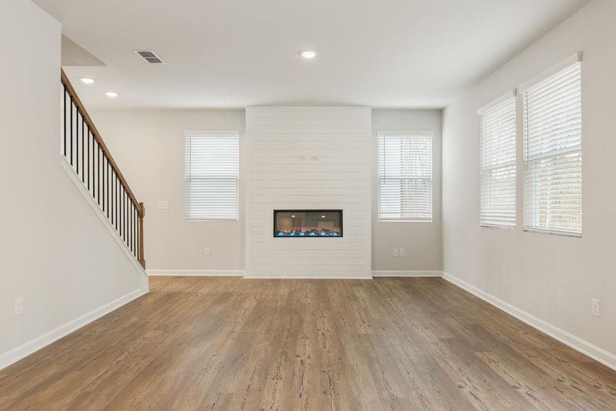 Spacious, unfurnished interior of a new home in Belleview Manor, Fairburn (Image 23).