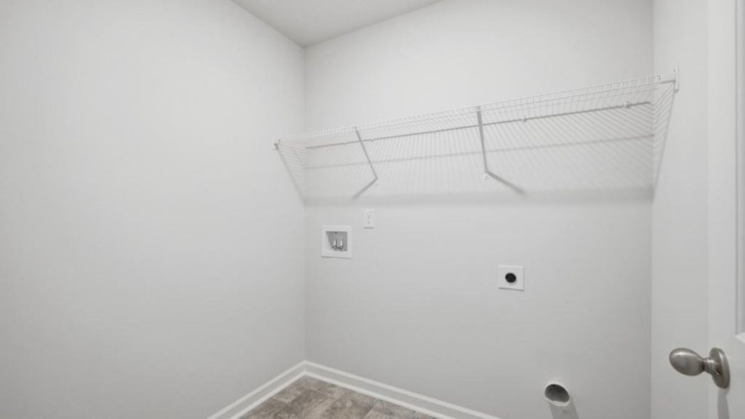 Spacious, unfurnished interior of a new home in , Dallas (Image 27).