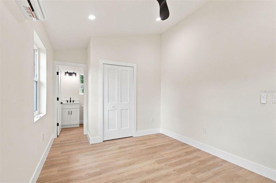 Spacious, unfurnished interior of a new home in , St. Petersburg (Image 69). Spacious, unfurnished interior of a new home in , St. Petersburg (Image 69).