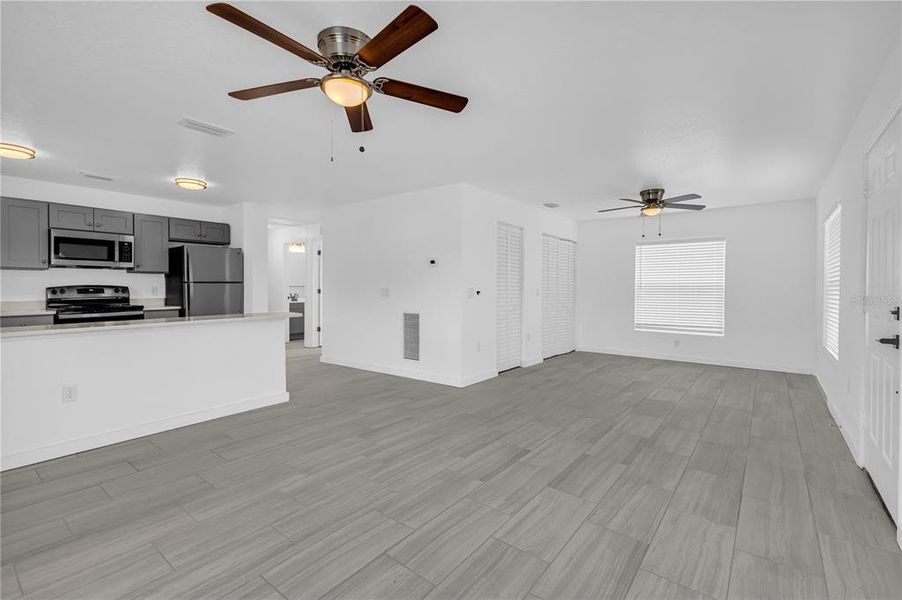 Spacious, unfurnished interior of a new home in , Bradenton (Image 9). Spacious, unfurnished interior of a new home in , Bradenton (Image 9).