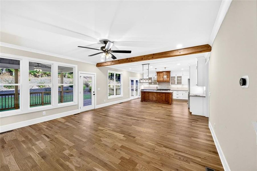 Spacious, unfurnished interior of a new home in , Bishop (Image 69).