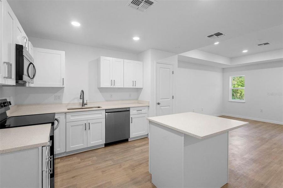 Furnished interior view inside a new home in , Eustis (Image 9).