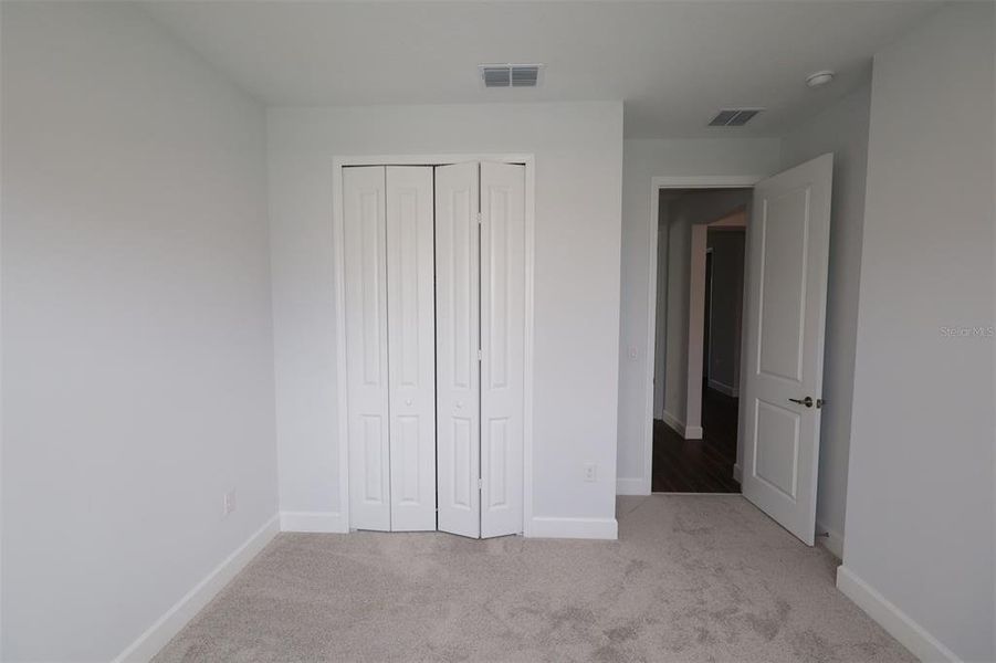 Spacious, unfurnished interior of a new home in Emerson Pointe, Apopka (Image 35).