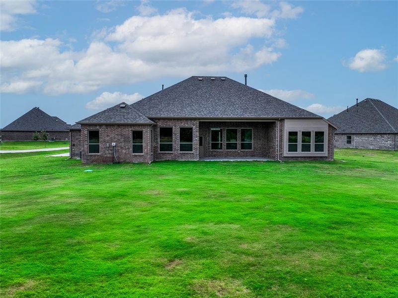 Image 32 of a home in Creekview Farms.