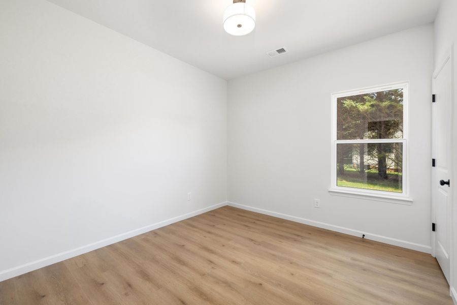 Spacious, unfurnished interior of a new home in , Charleston (Image 22).