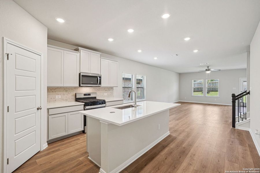 Furnished interior view inside a new home in Comanche Ridge, San Antonio (Image 11). Furnished interior view inside a new home in Comanche Ridge, San Antonio (Image 11).