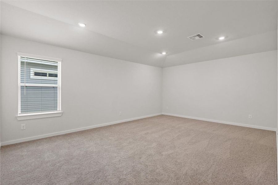 Spacious, unfurnished interior of a new home in Crosby Farms, Crosby (Image 18).