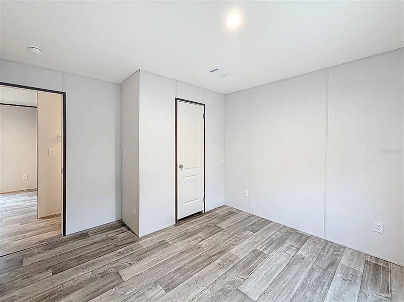 Spacious, unfurnished interior of a new home in , Hawthorne (Image 36).