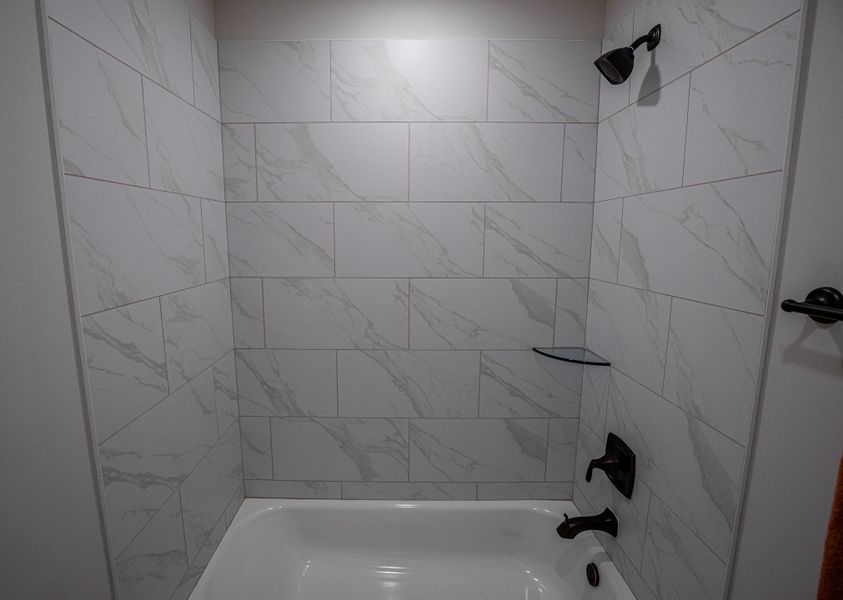 Representative interior finishes for a home built from the Willow by Grant & Co in Manor at Hall Creek, Arlington (Image 22).