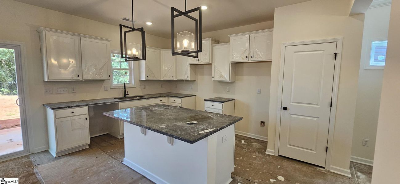 Furnished interior view inside a new home in Sedona, Greenville (Image 6).