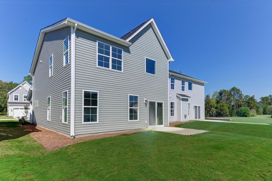 Exterior details and patio area of a home in Ashton Lakes, Lexington (Image 4).