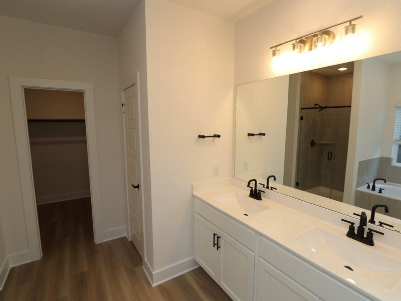 Furnished interior view inside a new home in Lago Mar, Santa Fe (Image 11).