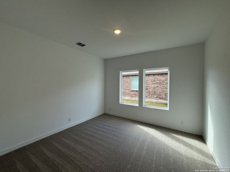 Spacious, unfurnished interior of a new home in The Heights at Saddlebrook Ranch 60's, Schertz (Image 12).