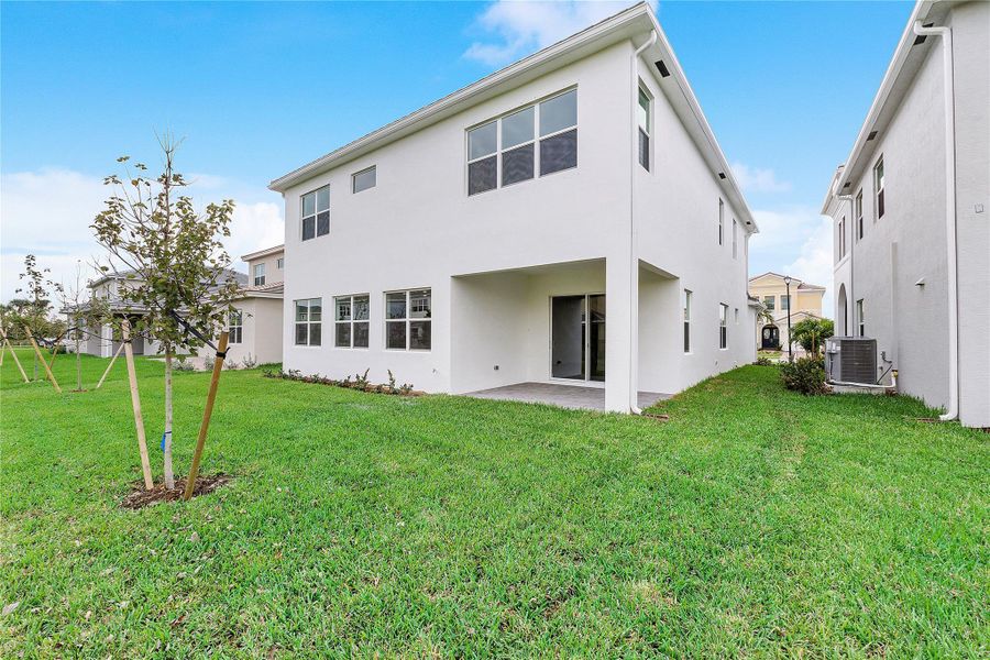 Exterior details and patio area of a home in , Loxahatchee (Image 3).