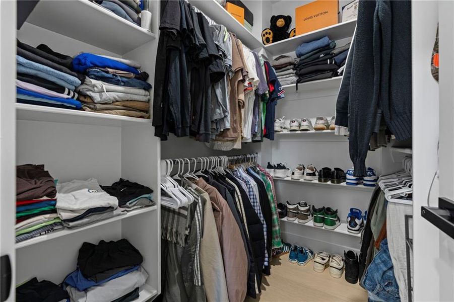 Image 68 of a home in .