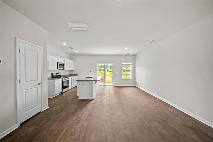 Representative unfurnished interior of a home built from the Palmetto II by McGuinn Homes in Clarke Townes, Anderson (Image 67).